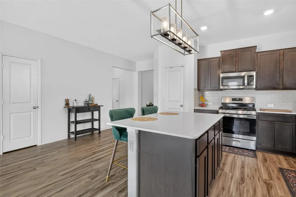 1301 Blackhaw Lane Leander TX 78641