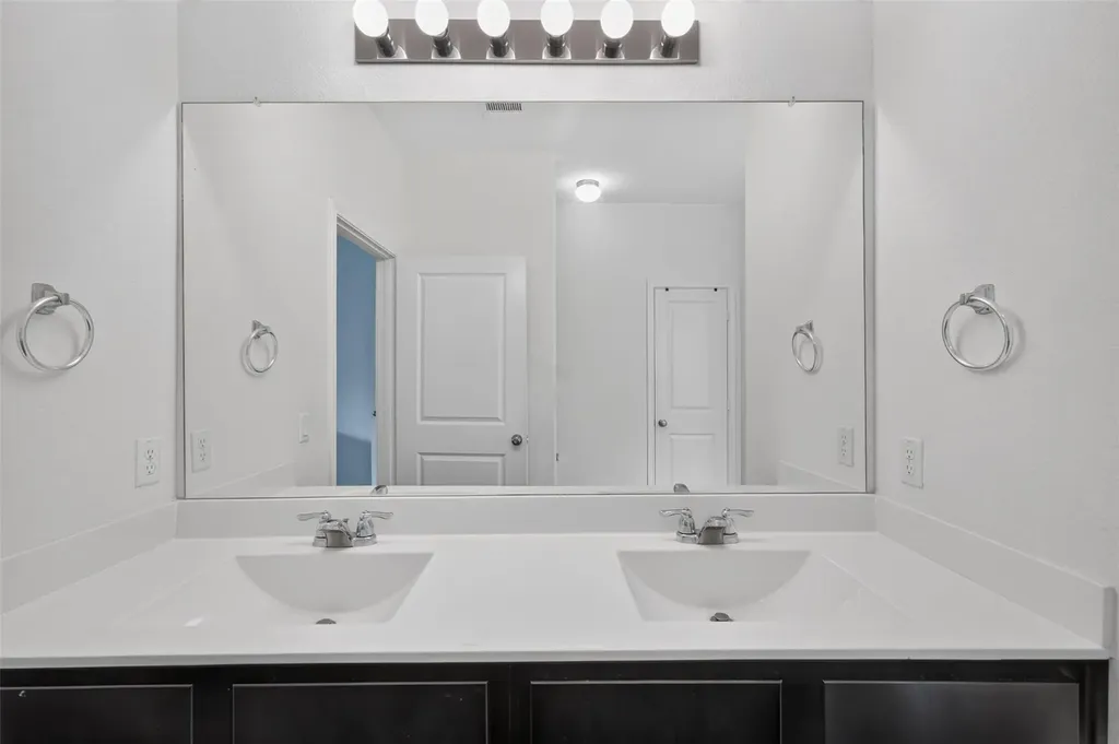 1301 Blackhaw Lane Leander TX 78641