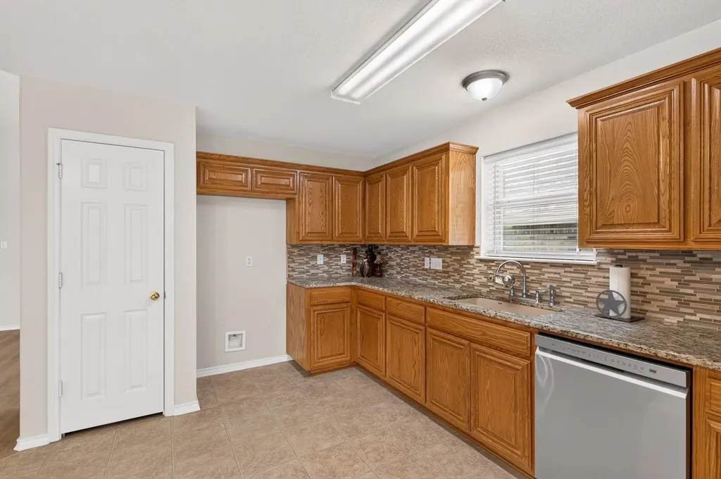 1604 Prickly Pear Street Lockhart TX 78644