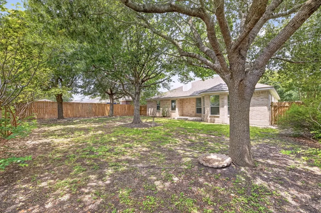 1604 Prickly Pear Street Lockhart TX 78644