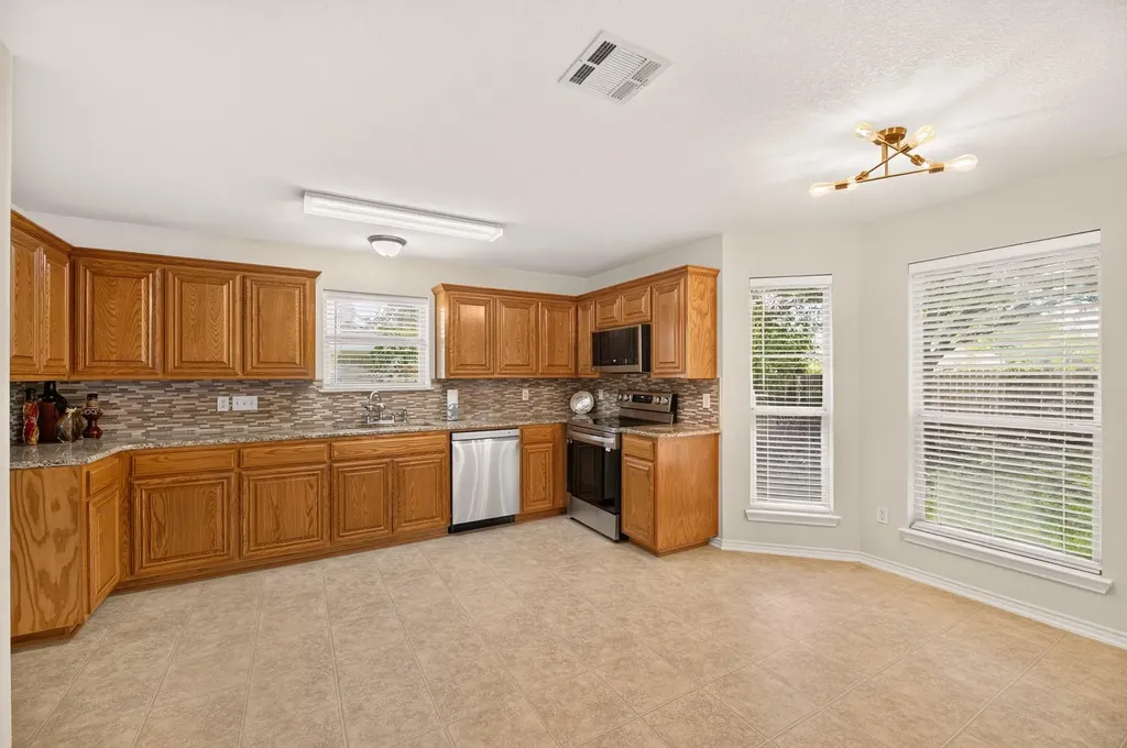 1604 Prickly Pear Street Lockhart TX 78644