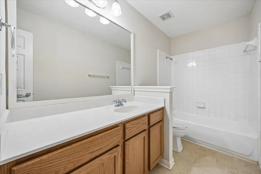 704 Fort Clark Cove Austin TX 78745