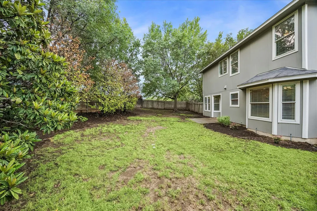 704 Fort Clark Cove Austin TX 78745