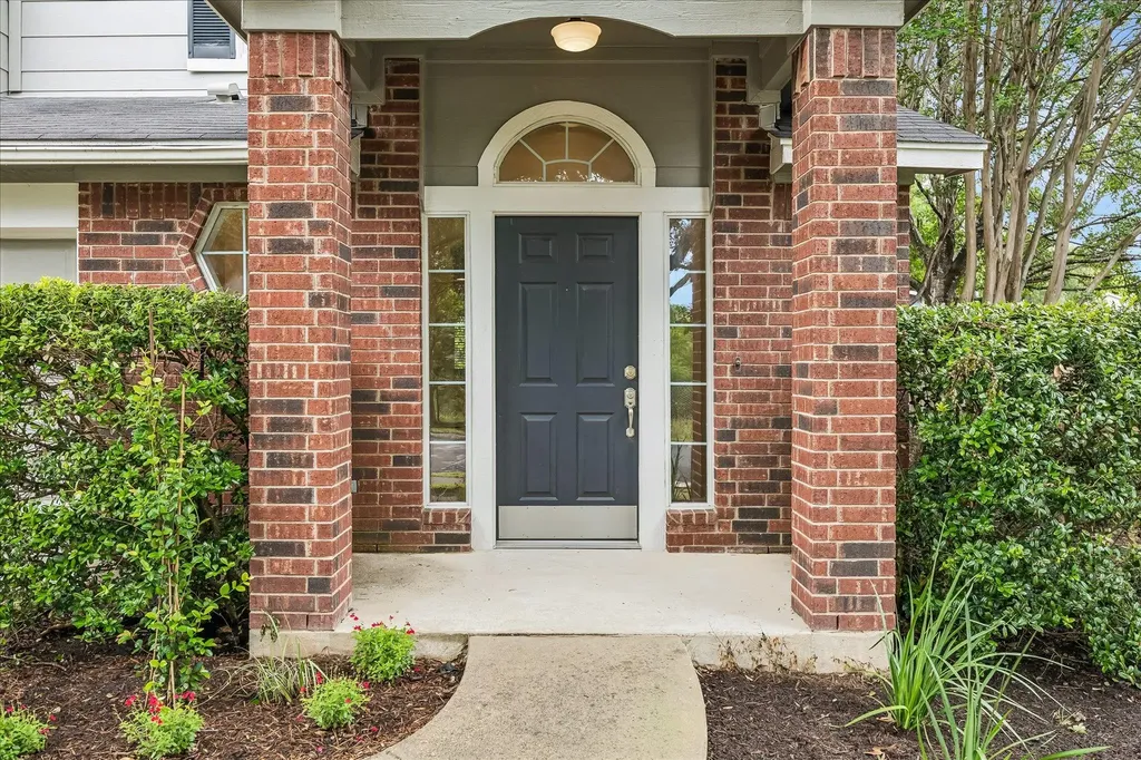 704 Fort Clark Cove Austin TX 78745