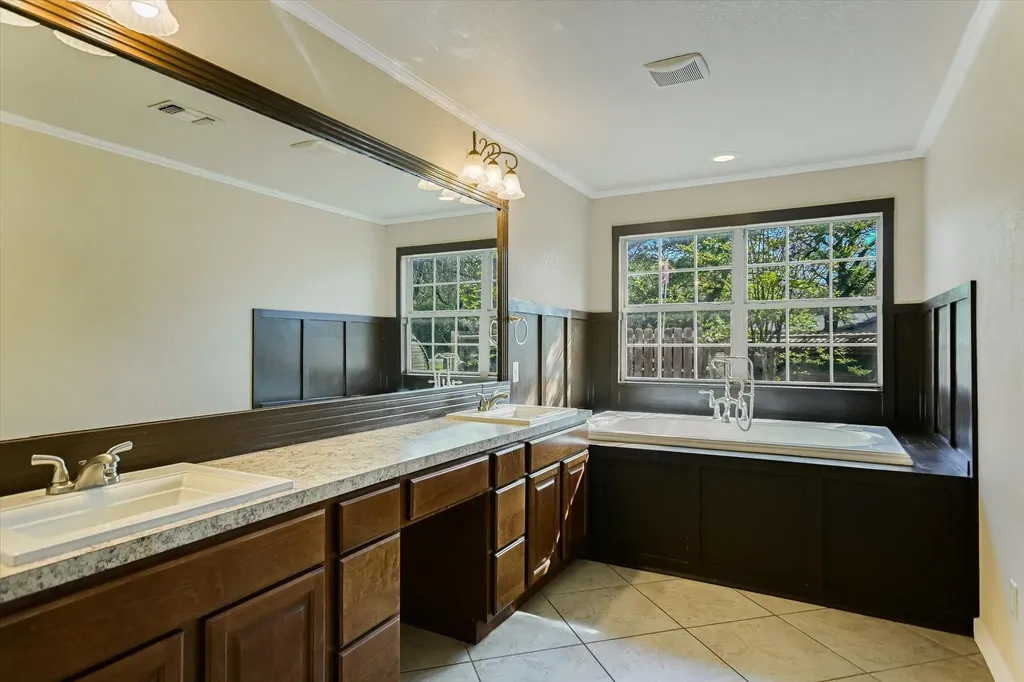 611 Thurman Circle Kingsland TX 78639