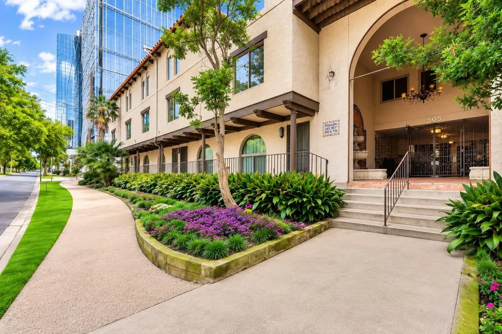 505 W 7th Street Austin TX 78701