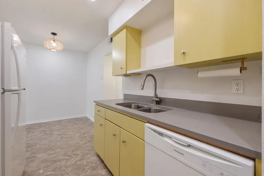 505 W 7th Street Austin TX 78701
