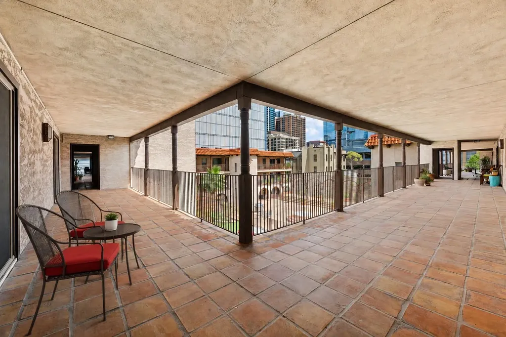 505 W 7th Street Austin TX 78701