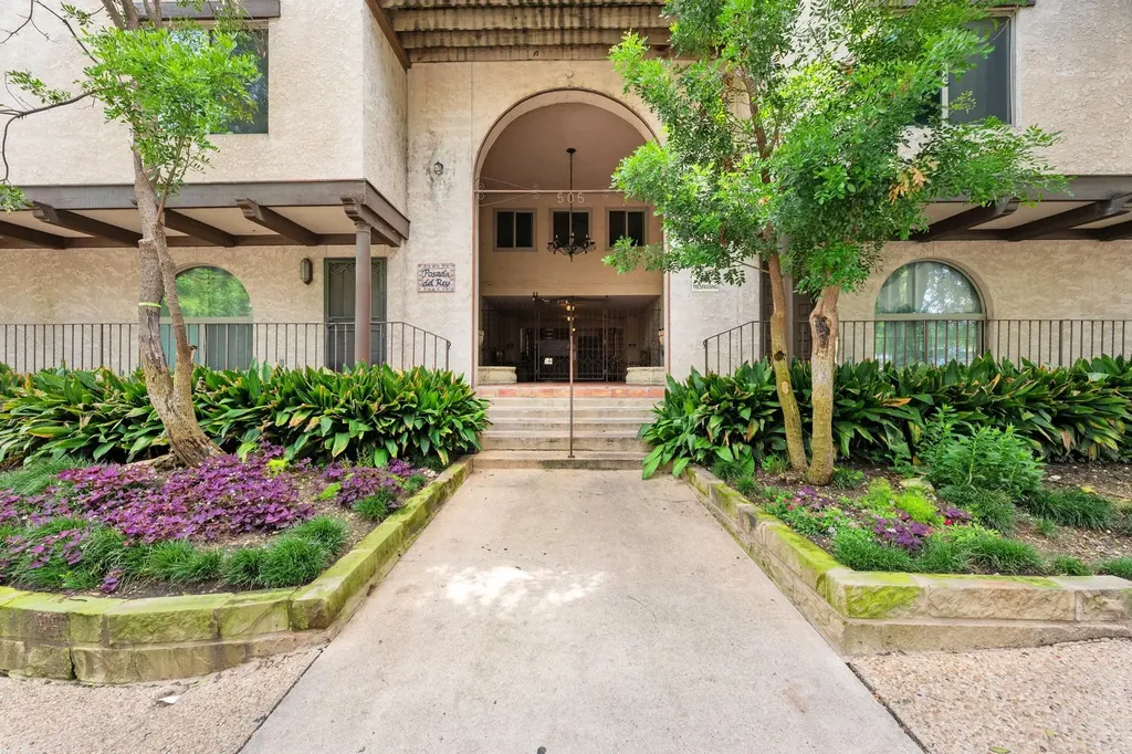 505 W 7th Street Austin TX 78701