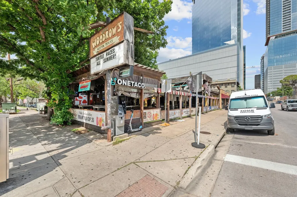 505 W 7th Street Austin TX 78701