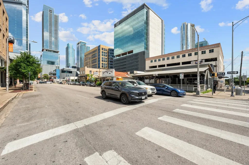 505 W 7th Street Austin TX 78701