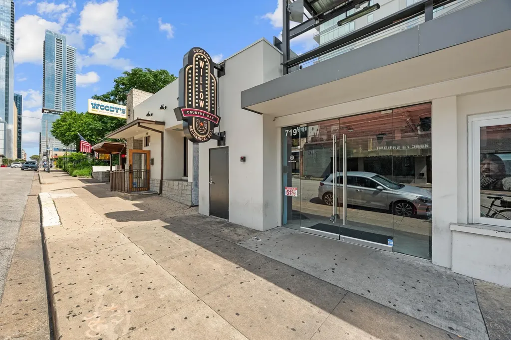 505 W 7th Street Austin TX 78701