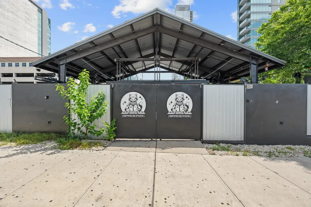 505 W 7th Street Austin TX 78701