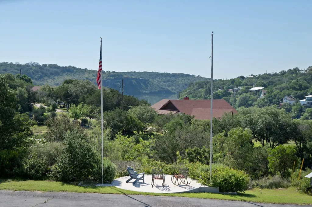 401 Crestview Drive Marble Falls TX 78654