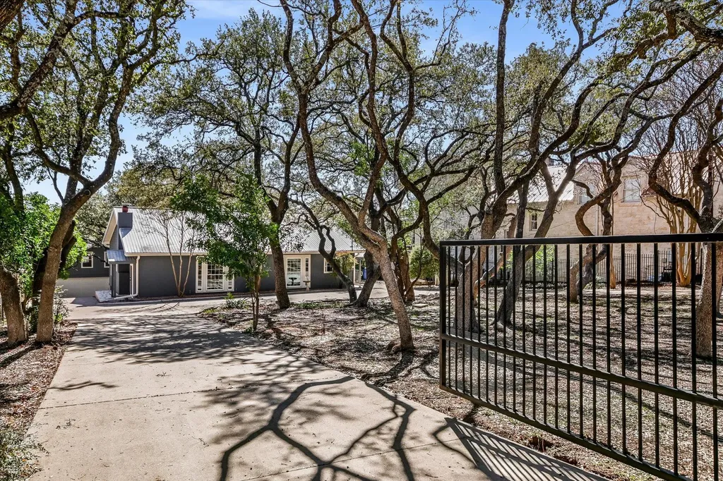 6111 Hudson Bend Road Austin TX 78734