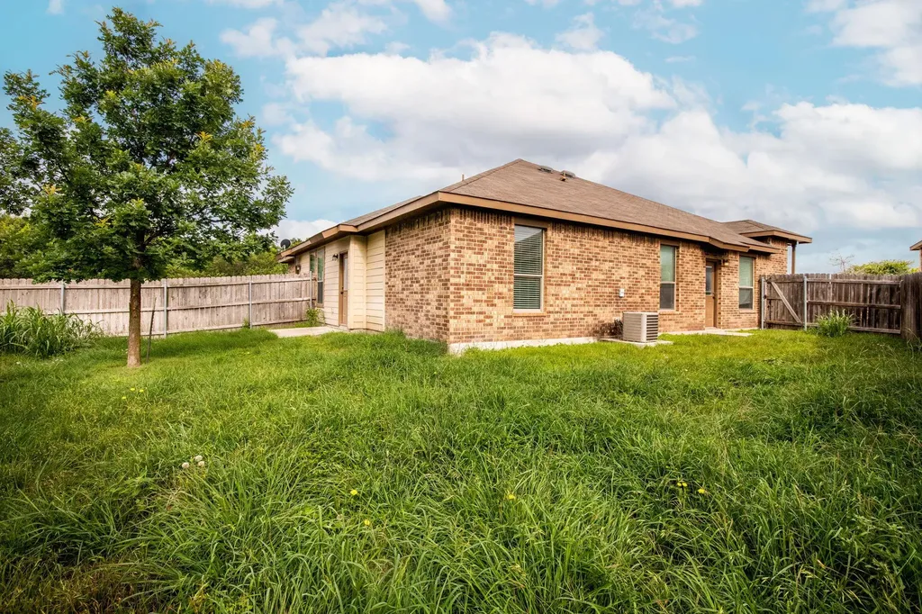 586 Creekside Circle New Braunfels TX 78130