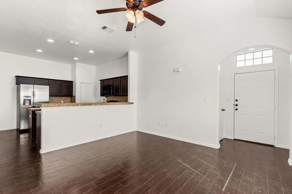 586 Creekside Circle New Braunfels TX 78130