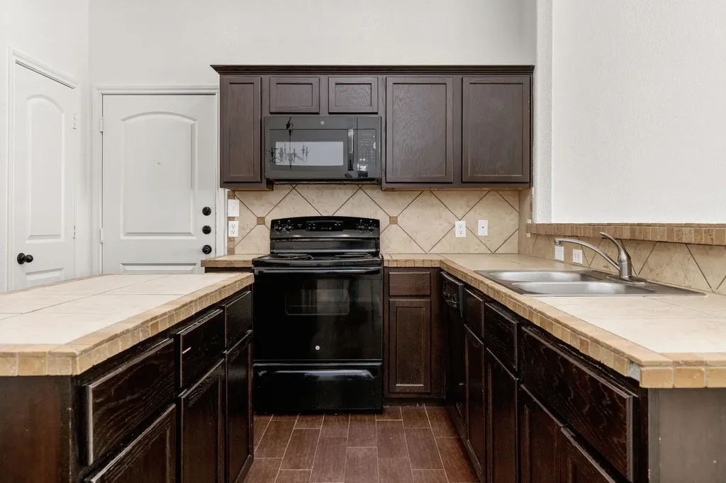 586 Creekside Circle New Braunfels TX 78130