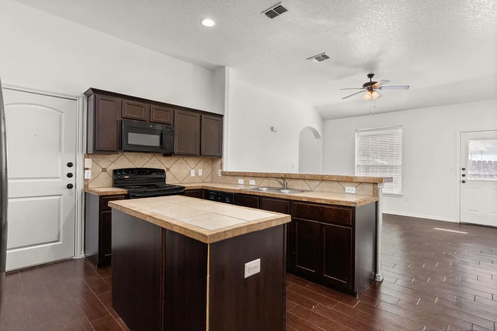 586 Creekside Circle New Braunfels TX 78130