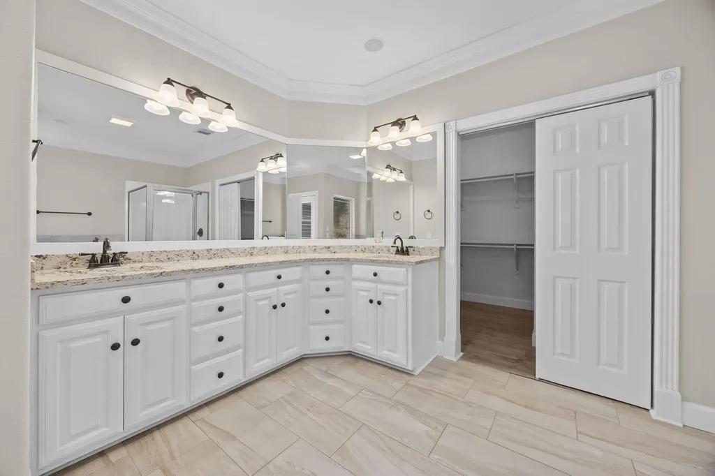 4801 Interlachen Lane Austin TX 78747