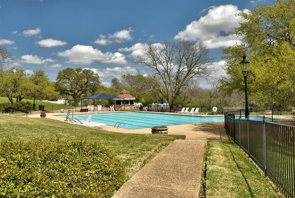4801 Interlachen Lane Austin TX 78747