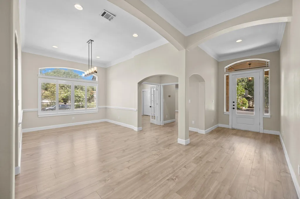 4801 Interlachen Lane Austin TX 78747