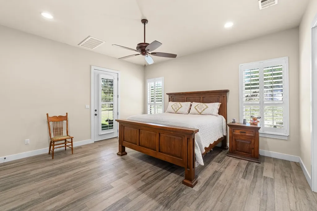 337 Golden Eagle Lane Dripping Springs TX 78620