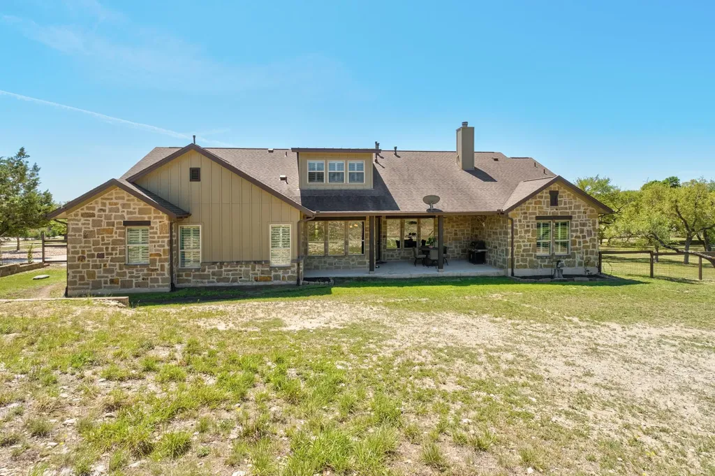 337 Golden Eagle Lane Dripping Springs TX 78620