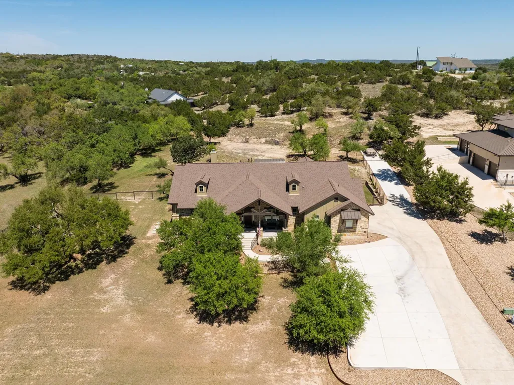 337 Golden Eagle Lane Dripping Springs TX 78620