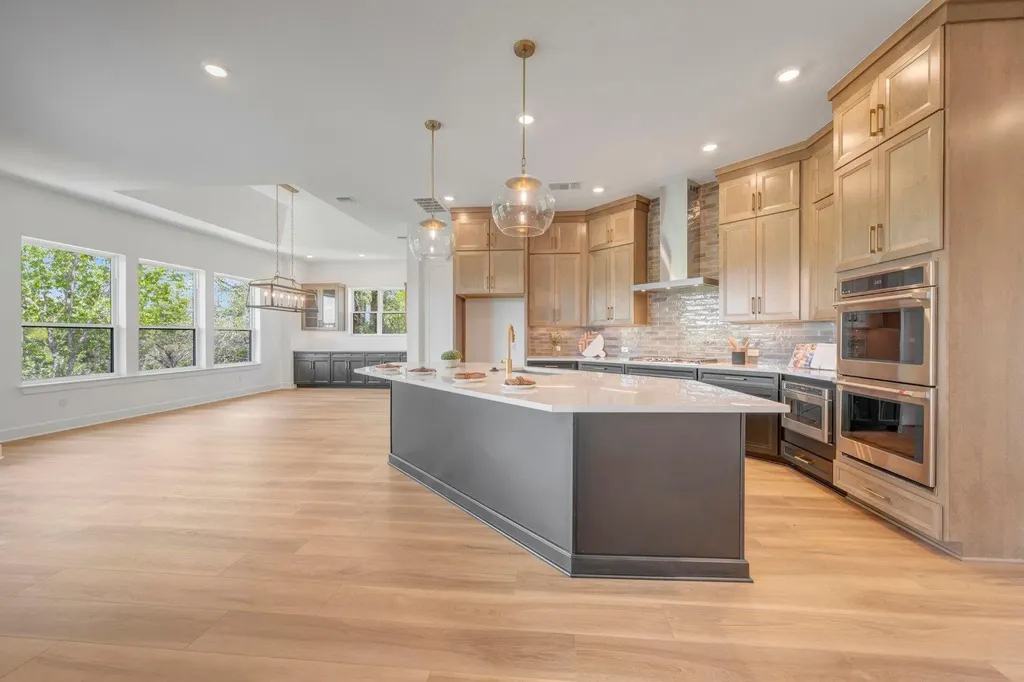 438 Rees Landing Road Spicewood TX 78669