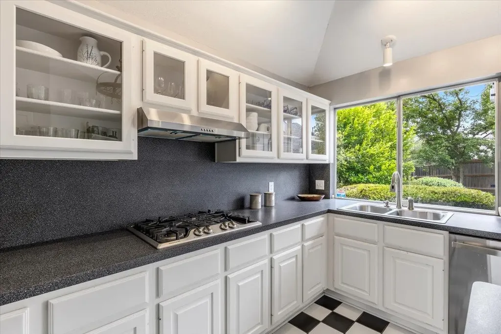 8110 Castle Peak Trail Austin TX 78726