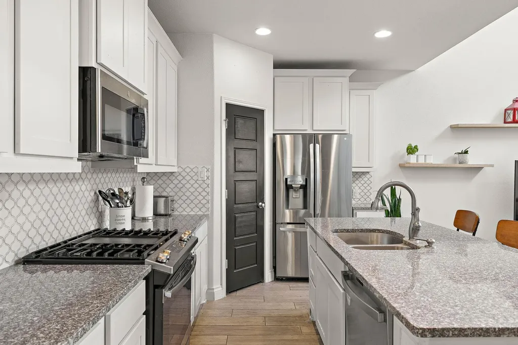 212 Estima Court Liberty Hill TX 78642