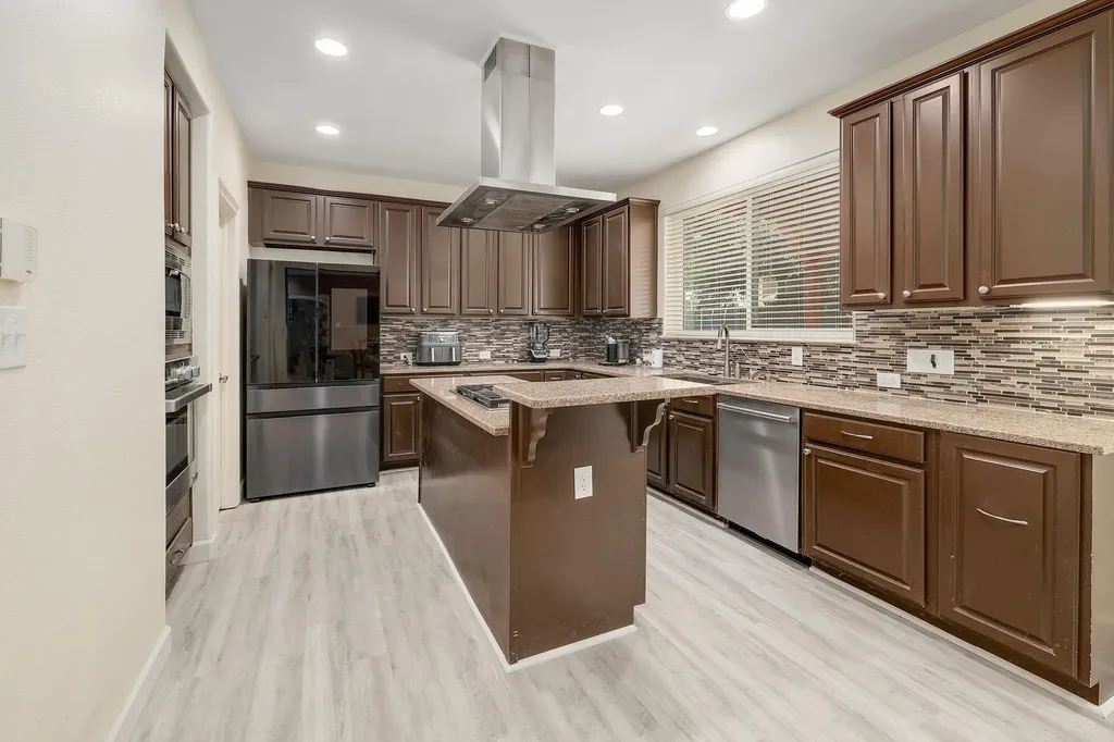 2129 Clear Lake Place Round Rock TX 78665
