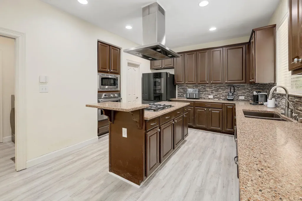 2129 Clear Lake Place Round Rock TX 78665