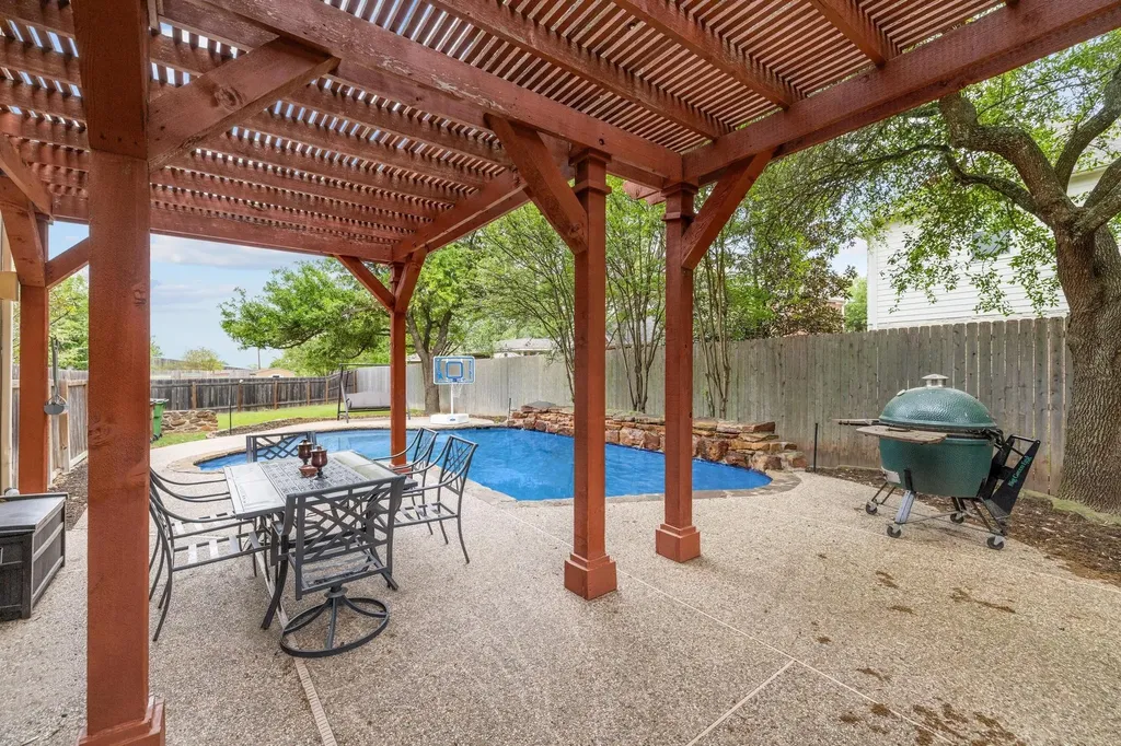 2129 Clear Lake Place Round Rock TX 78665