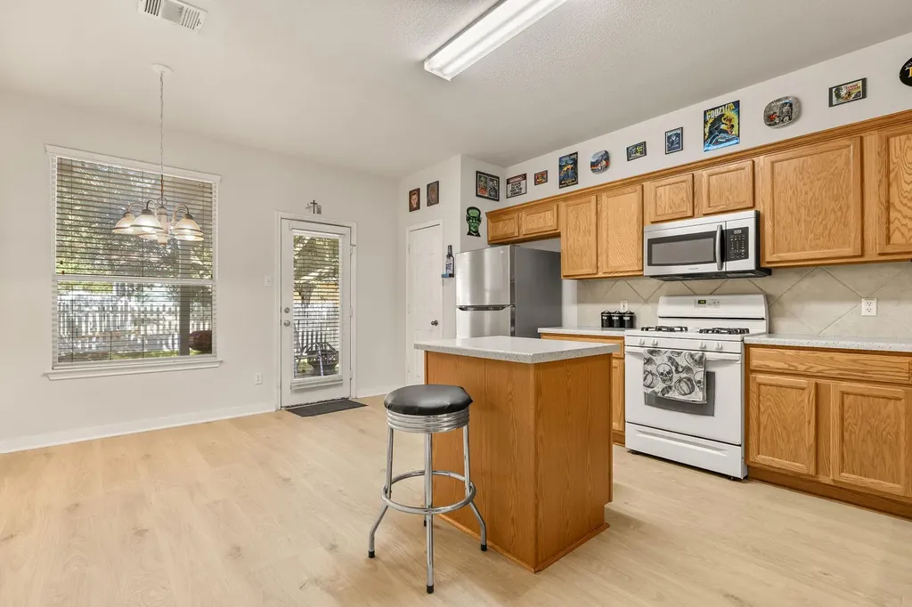 1012 Monadale Trail Round Rock TX 78664