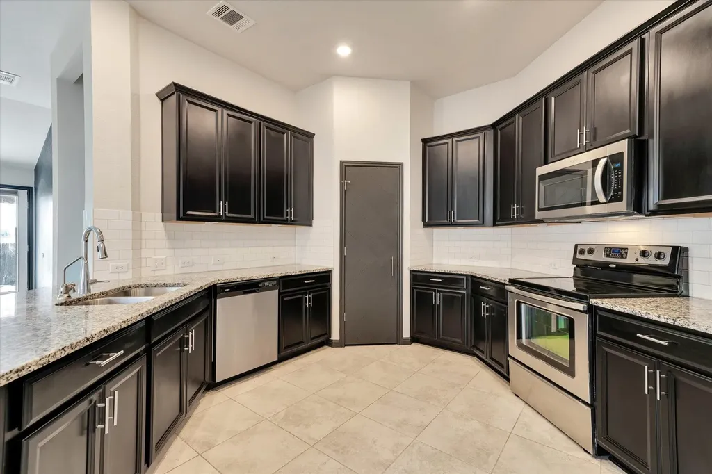160 Sun Ray Drive Kyle TX 78640