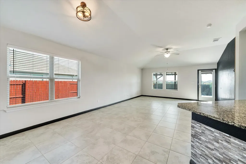 160 Sun Ray Drive Kyle TX 78640