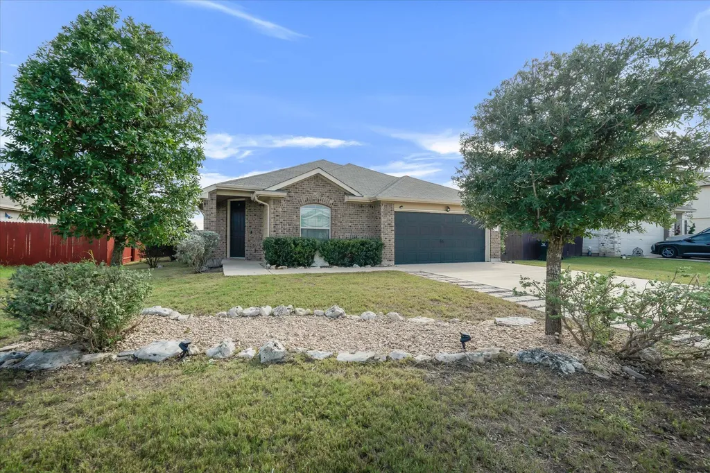 160 Sun Ray Drive Kyle TX 78640