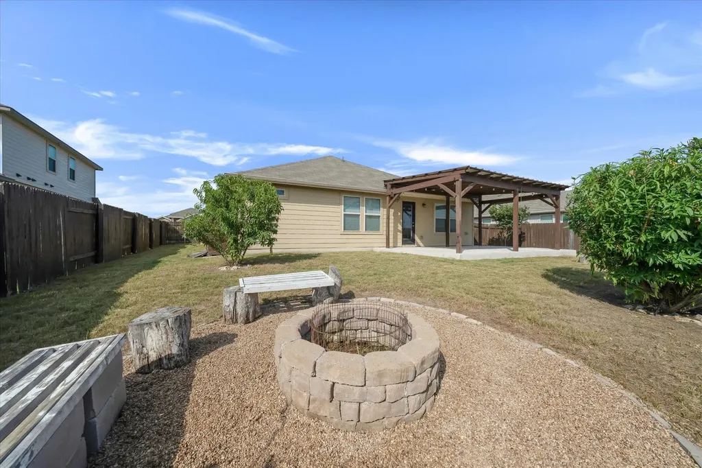 160 Sun Ray Drive Kyle TX 78640
