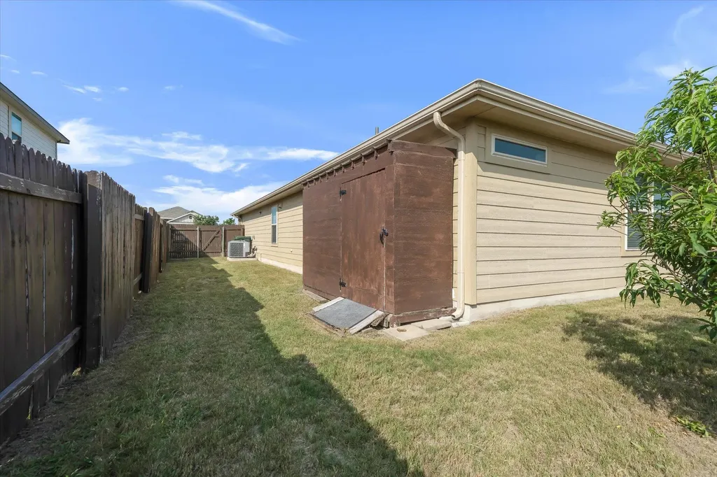160 Sun Ray Drive Kyle TX 78640