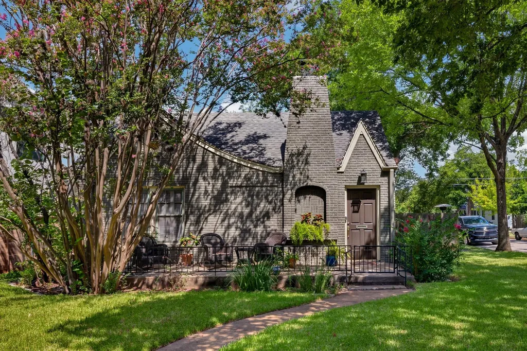 4214 Sinclair Avenue Austin TX 78756