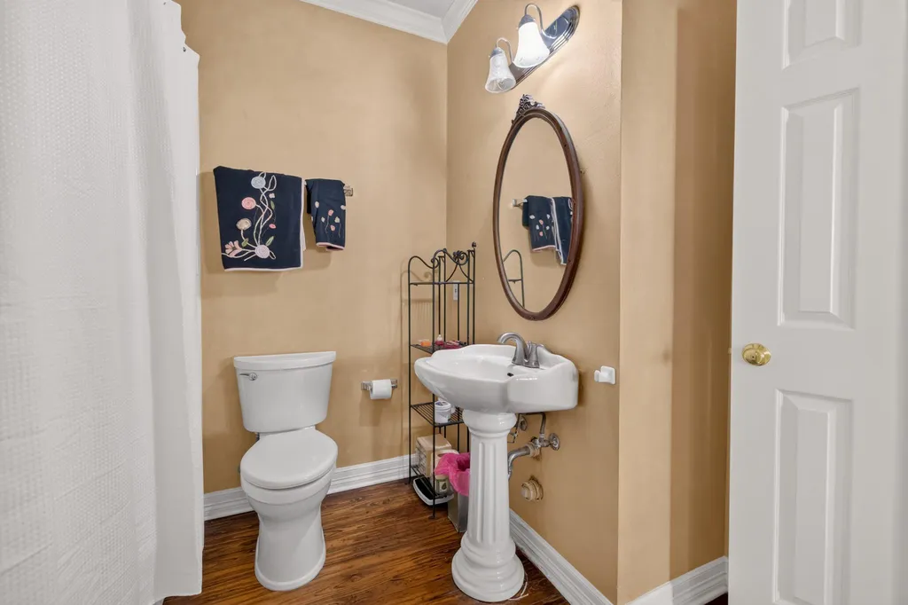 4214 Sinclair Avenue Austin TX 78756