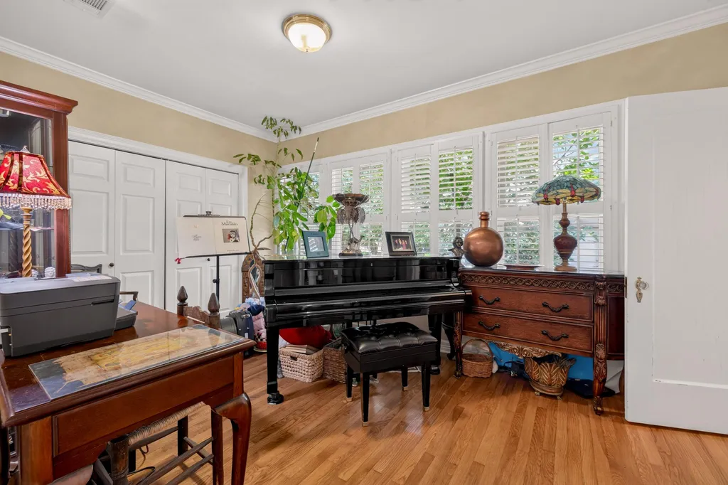 4214 Sinclair Avenue Austin TX 78756