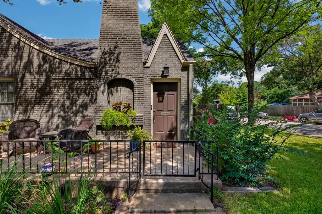 4214 Sinclair Avenue Austin TX 78756