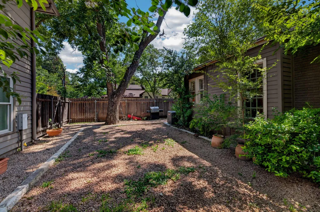 4214 Sinclair Avenue Austin TX 78756