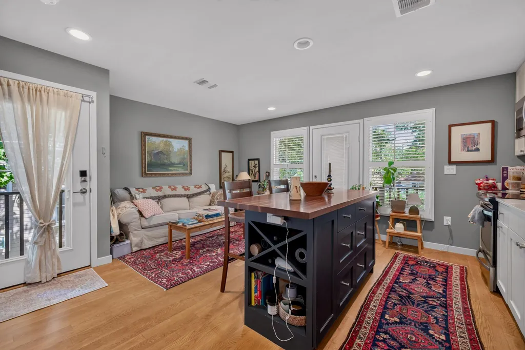 4214 Sinclair Avenue Austin TX 78756