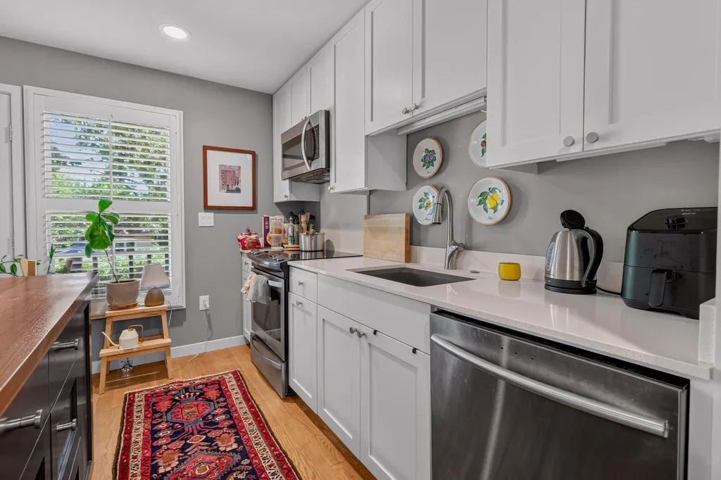 4214 Sinclair Avenue Austin TX 78756