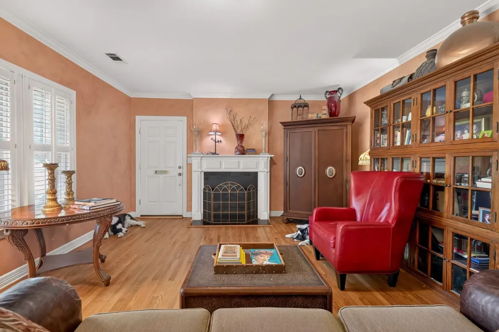 4214 Sinclair Avenue Austin TX 78756
