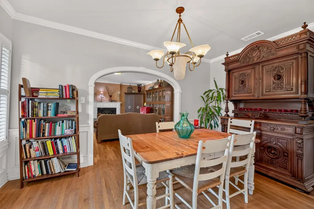 4214 Sinclair Avenue Austin TX 78756